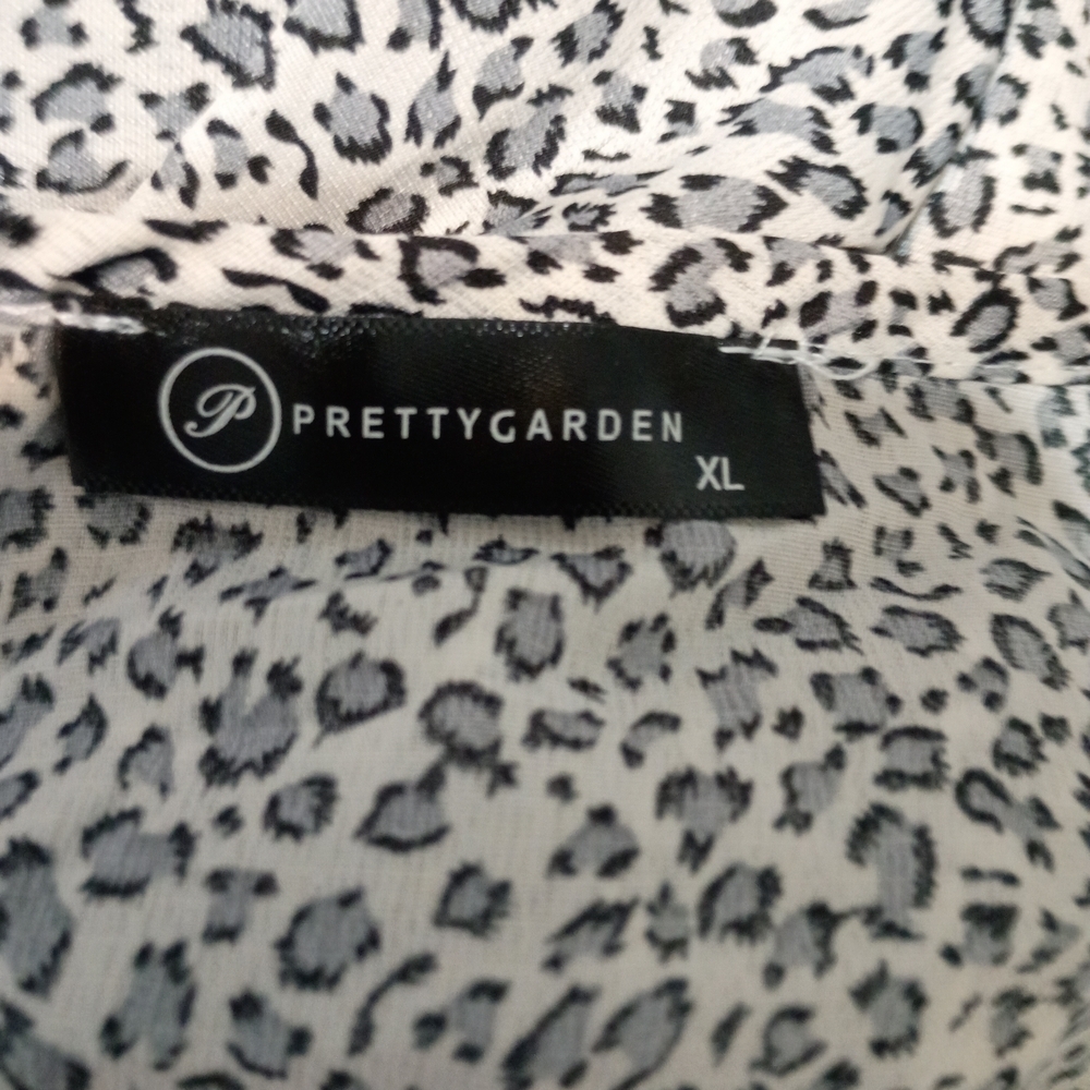 Pretty Garden -Elegant  White/Gray Wrap Dress - Size XL - Picture 7 of 8